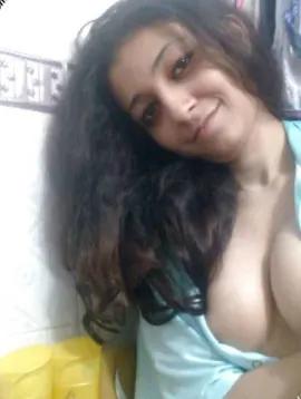 BUSTY GIRL ESCORTS Roshni - Escort in Pune - Photo 5 of 6