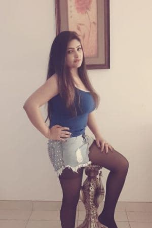 Virgin Call Girls Saloni - Escort in Pune - Photo 1 of 6